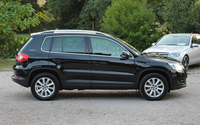 Volkswagen Tiguan cena 40900 przebieg: 219000, rok produkcji 2010 z Pleszew małe 781